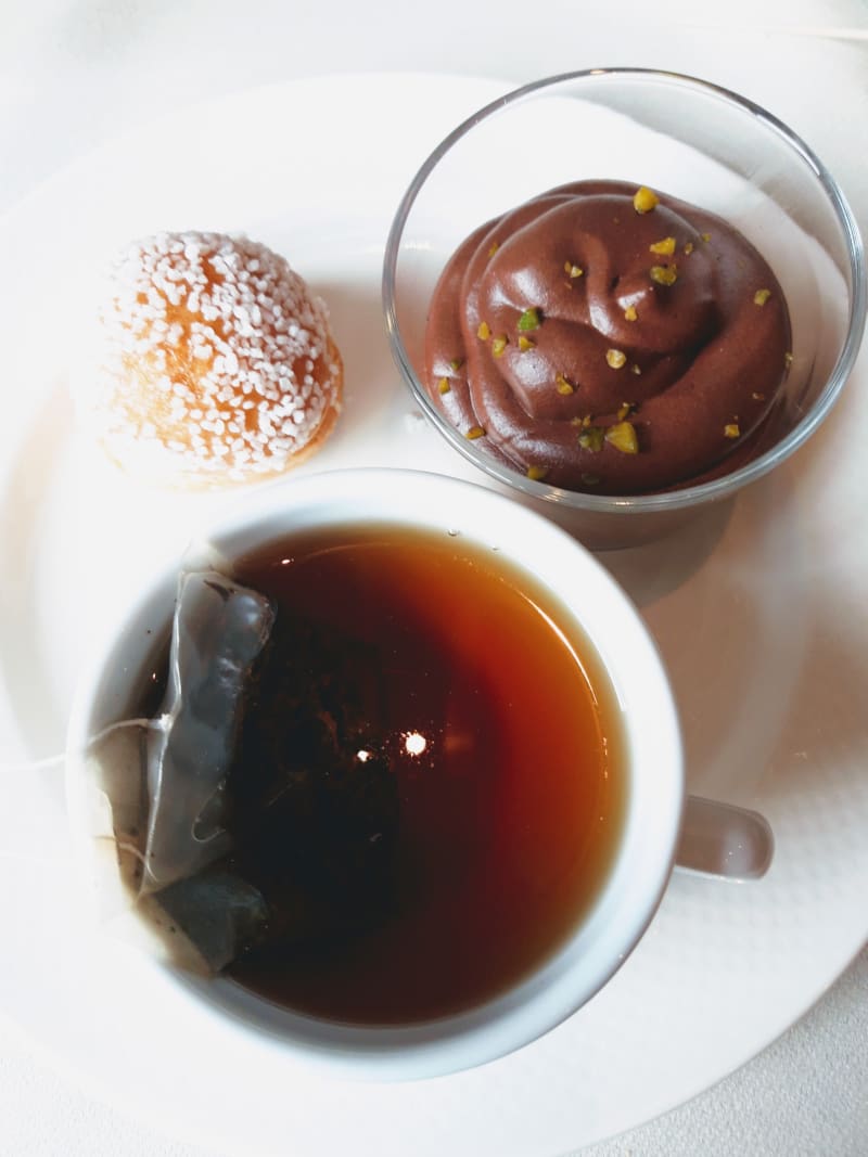 mousse au chocolat, tropezienne et la boisson chaude! - Le Dzodzet, Granges-Paccot