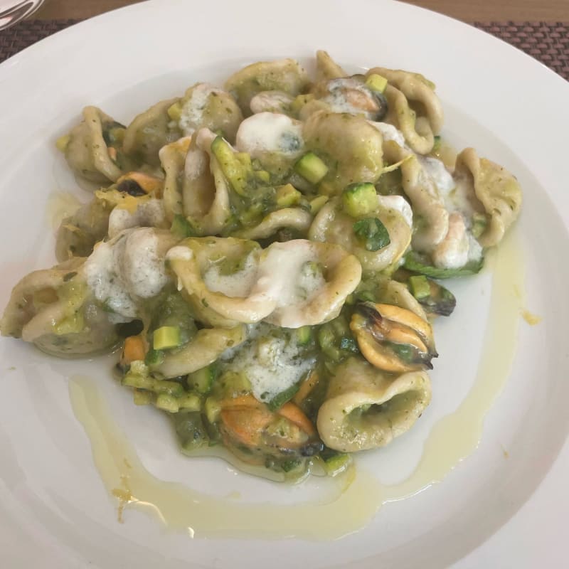 Orecchiette con zucchine croccanti e cozze di Castro - 63 Osteria Contemporanea, Lecce