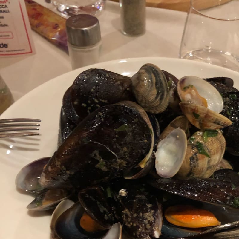 Cozze e vongole - 4 STAGIONI - Pizzeria le Rotonde