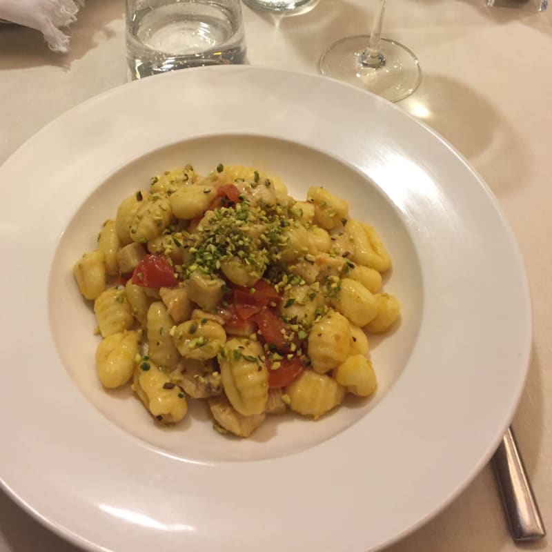 Gnocchi con tonno e pistacchi - Trait d'Union, Beinasco