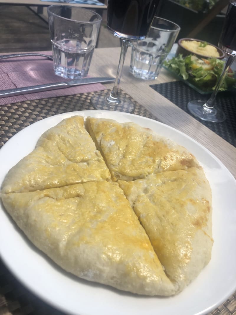 Khachapuri - Pain au fromage Georgien - Zebra Rue de Paris, Maisons-Laffitte