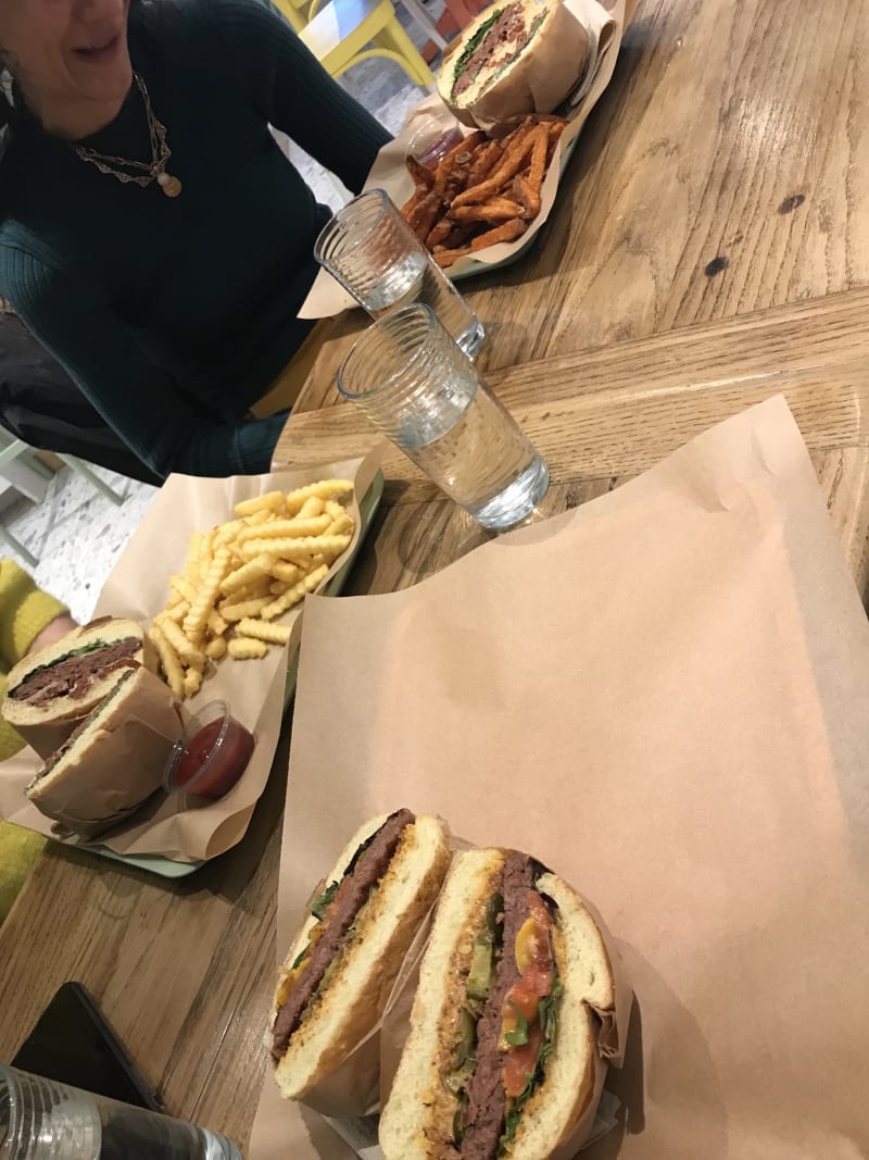 Vegan Burger Bar by VBB House in Paris Restaurant Reviews, Menu and