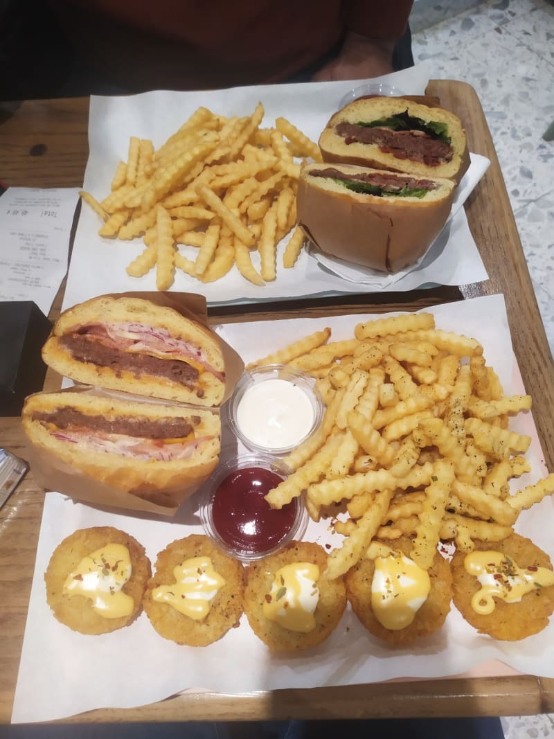 Vegan Burger Bar by VBB House in Paris Restaurant Reviews, Menu and