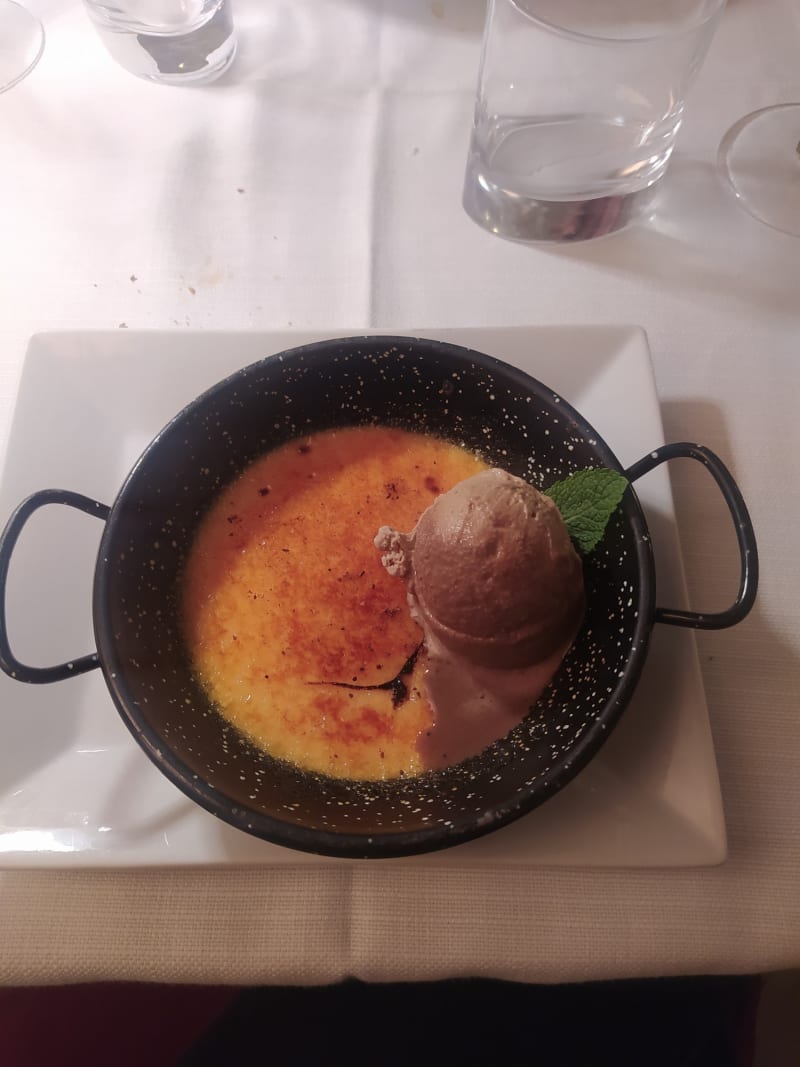 Creme brulè, gelato di liquirizia, anice stellato - Matermatuta, Rome