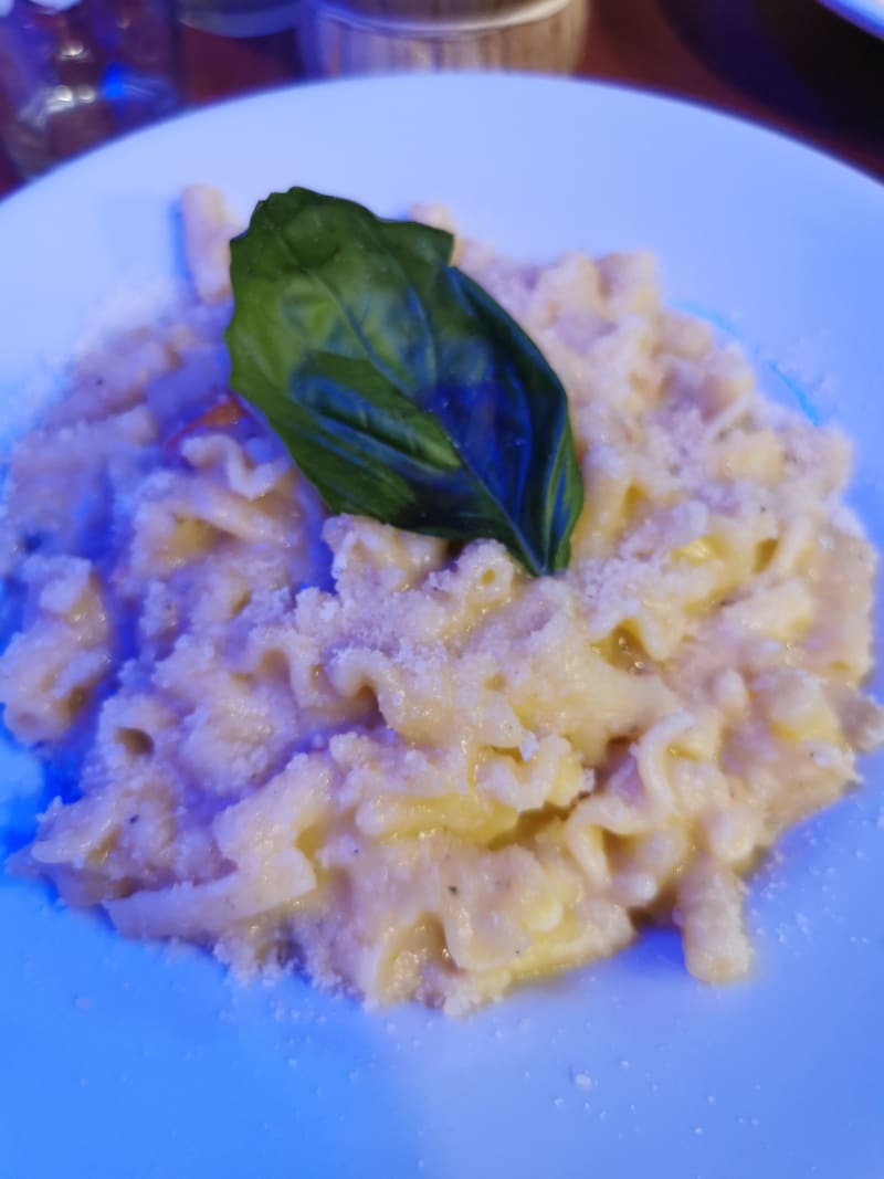 Pasta Patate E Provola - Antica Trattoria E Pizzeria Da Nanninella A Toledo, Naples