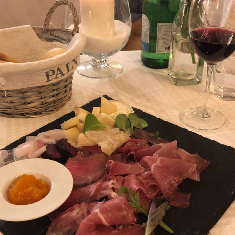 Antipasto con salumi e formaggi locali - Ristorante Novecento, Courmayeur