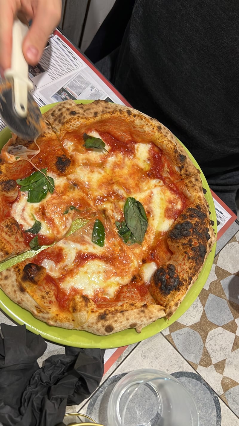 Johnny Take Uè – Pizzeria d'Eccellenza Napoletana, Milan