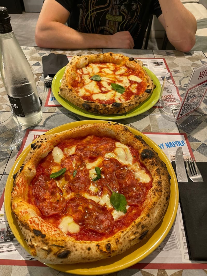 Johnny Take Uè – Pizzeria d'Eccellenza Napoletana, Milan