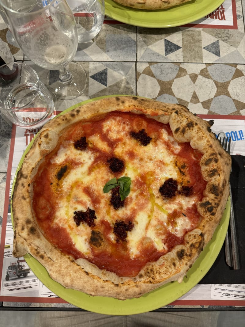 Johnny Take Uè – Pizzeria d'Eccellenza Napoletana, Milan