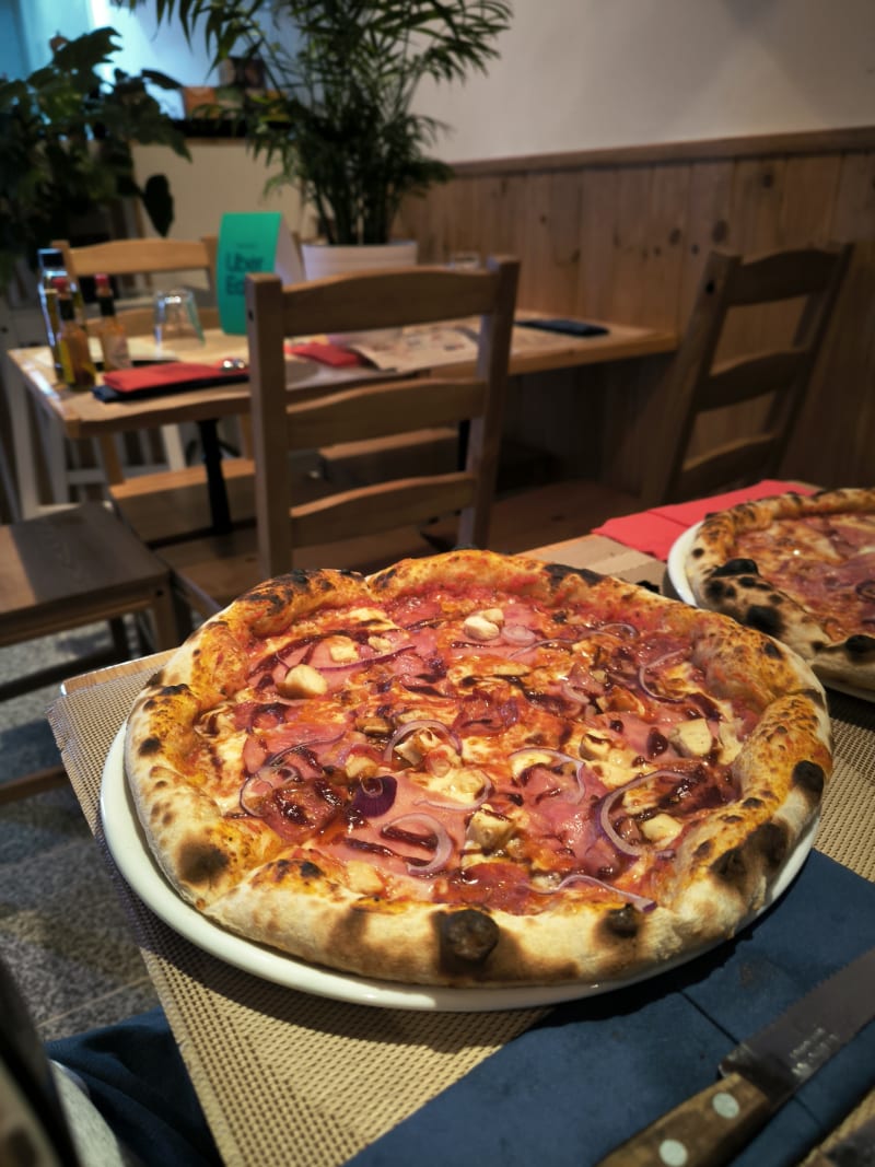 Il Pizzavendolo, Lisbon