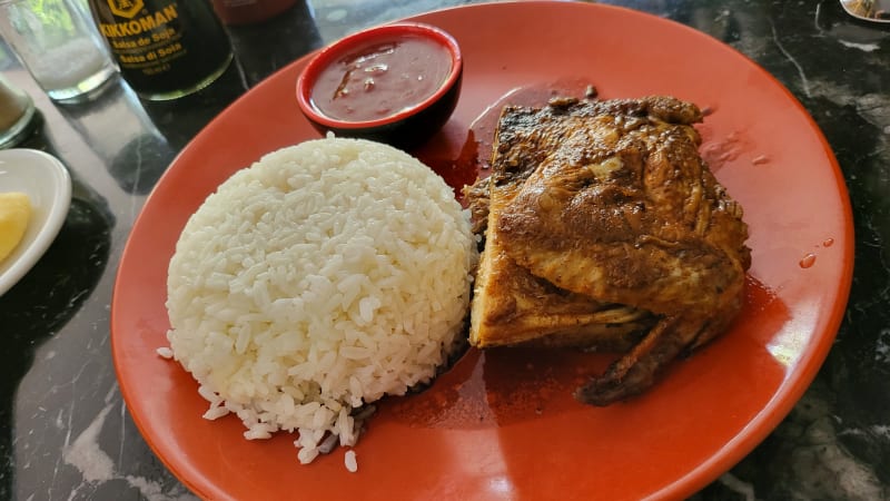 Pollo con arroz blanco - The Rush Hour, Madrid