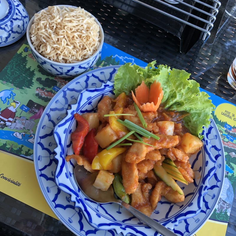 Poulet aigre-doux avec nouilles - Thai au Lac, Lausanne