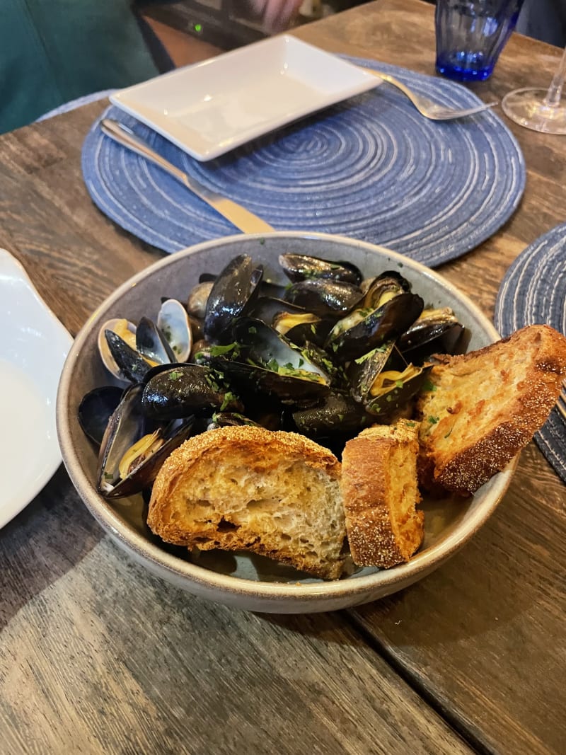 Fitzroy Wine Cellar & Kitchen in London Restaurant Reviews, Menu and