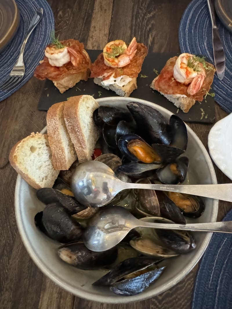 Fitzroy Wine Cellar & Kitchen in London Restaurant Reviews, Menu and