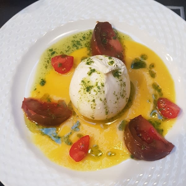 Burrata sauce poivron jaune - Bistro d'Italie, Paris