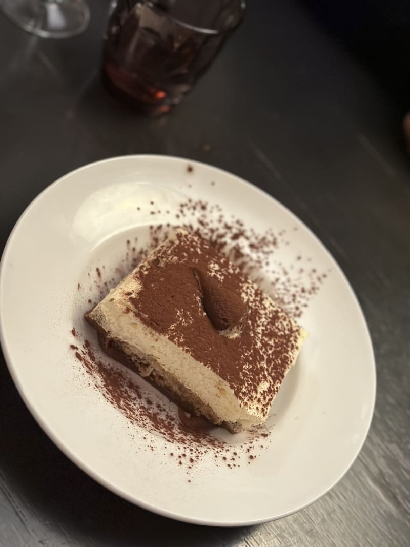 Coupe de glace à l'italienne maison (deux parfums au choix) - Bistro d'Italie, Paris