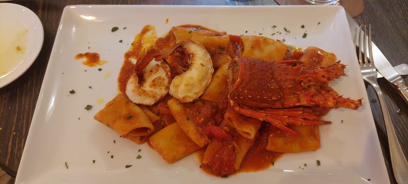 PACCHERI: aragosta Tristan in doppia cottura - Trattoria del Campazzo