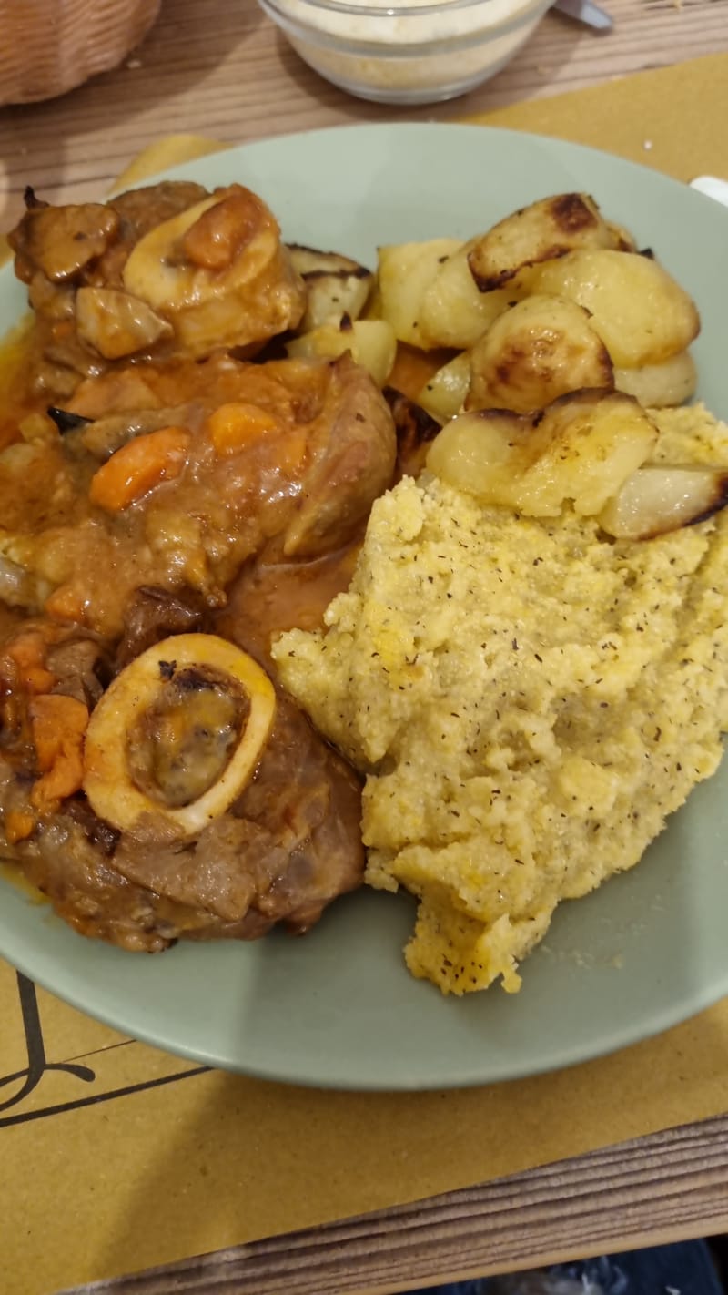 Ossobuco con patate e polenta - Trattoria S.Anna, Rho