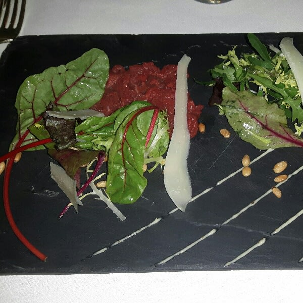 Lekkere carpaccio maar nietde lekkerste die ik gegeten heb - Fletcher Hotel-Restaurant Kasteel Erenstein, Kerkrade