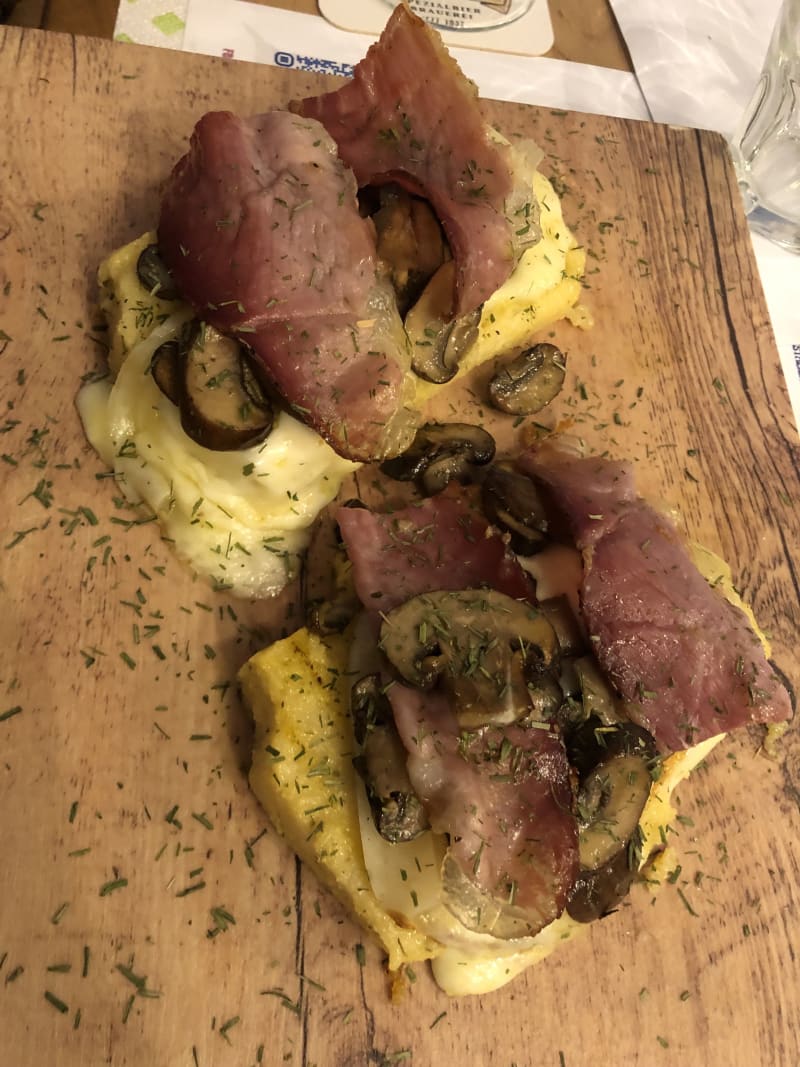 Polenta tirolese o di capriolo con Speck, Formaggio e funghi - SEducere la Baita di Montagna in Città, Pescara