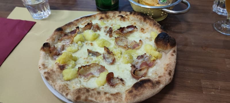 Pizzeria Mani in Pasta, Rome