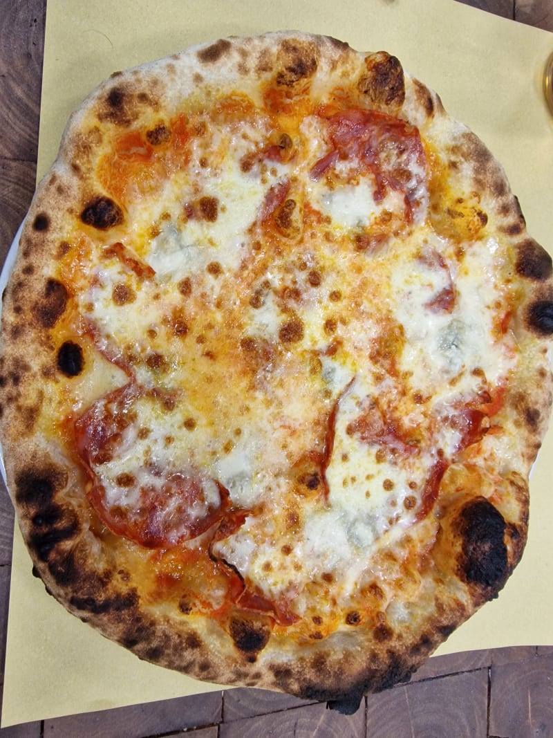 Pizzeria Mani in Pasta, Rome