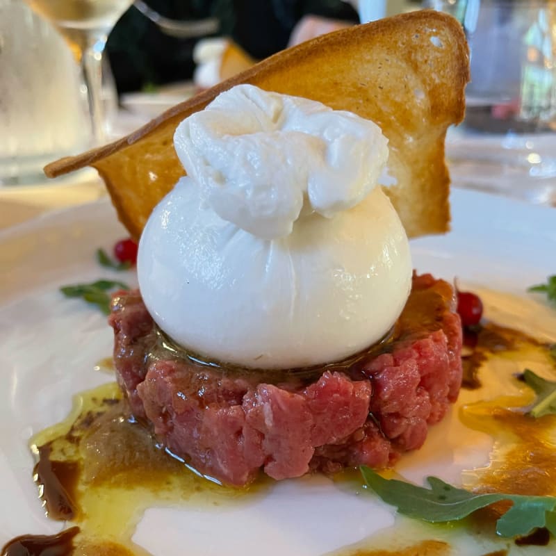 Tartare con burrata - Quattro Stagioni by La Fiorida