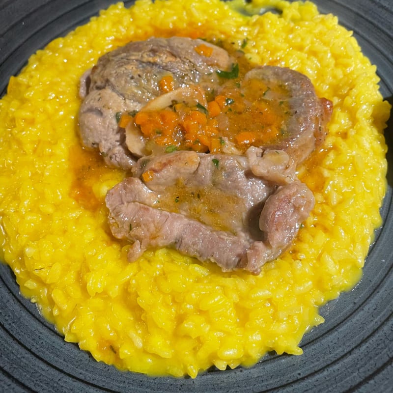 Risotto alla milanese con osso buco  - Rian Restaurant Cafè