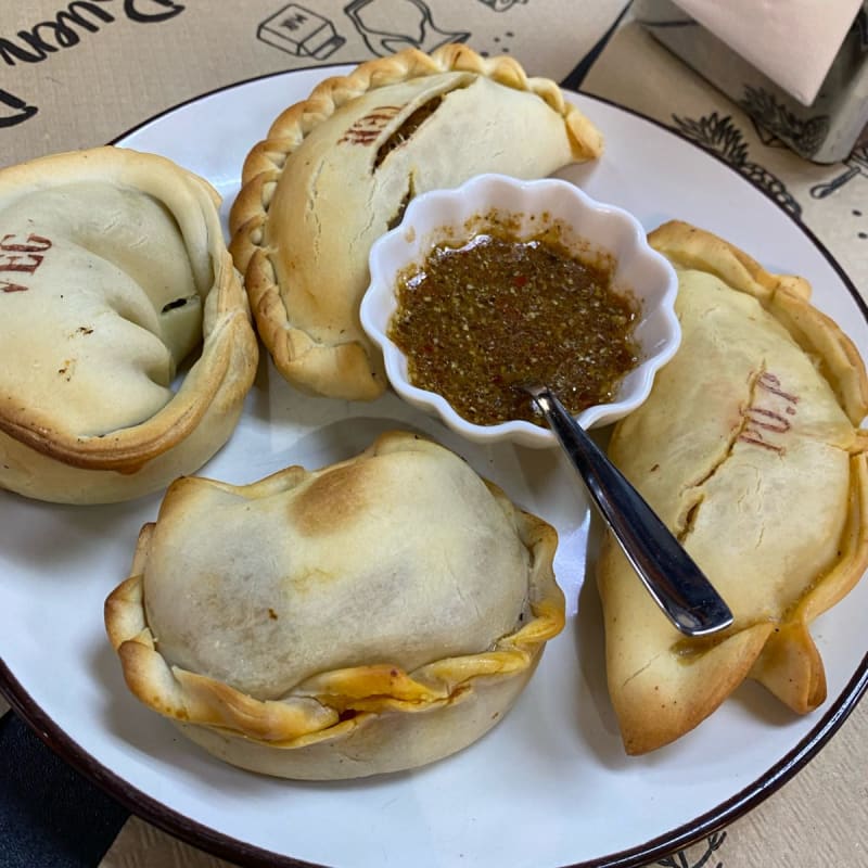 Era una de verduras, de brocoli, de pollo picante y de carne - La Yapa - Empanadas Argentinas, Madrid