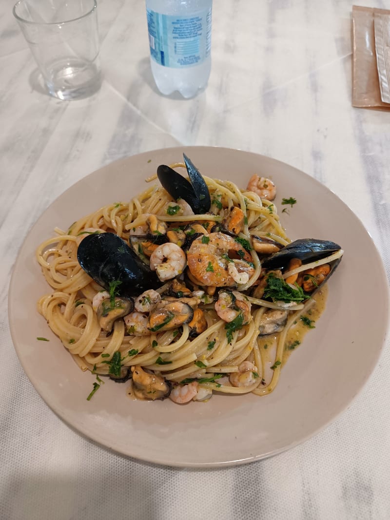 Spaghetti con cozze e gamberi - Bagò, Crotone