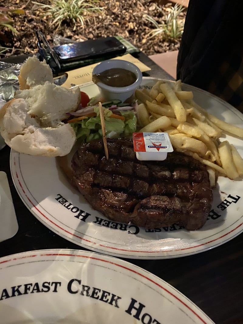 Breakfast Creek Hotel Staghorn Beer Garden in Albion (QLD) Restaurant Reviews, Menu and