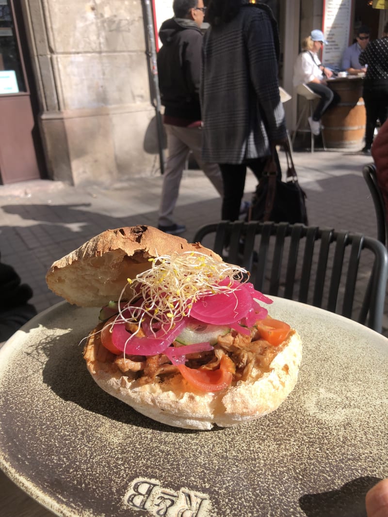 Rooster and Bubbles, Barcelona