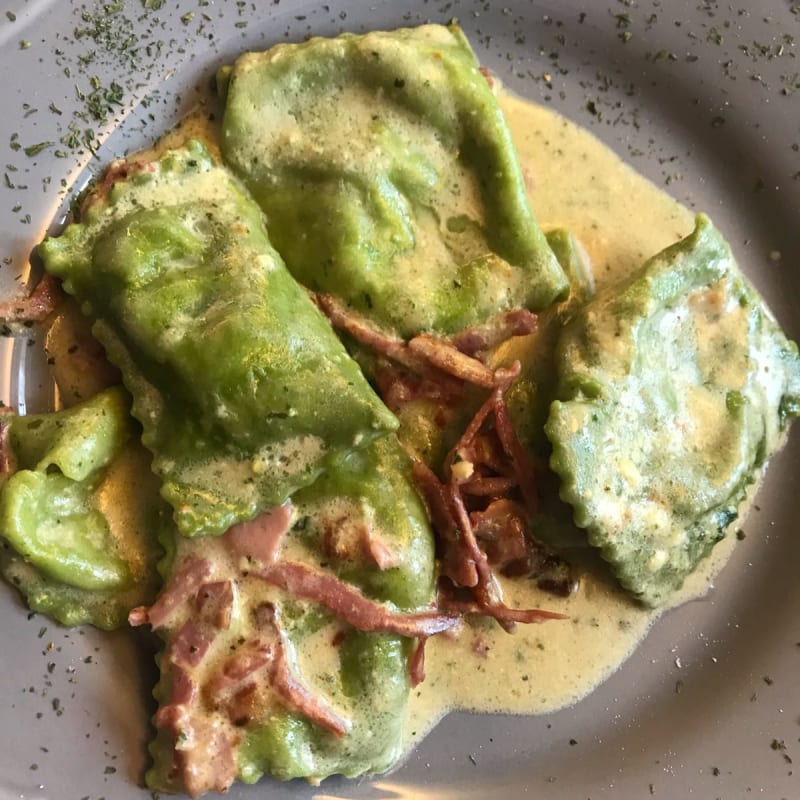 Tortelli di Ortica con pancetta e pecorino - Le Verdi Cantine