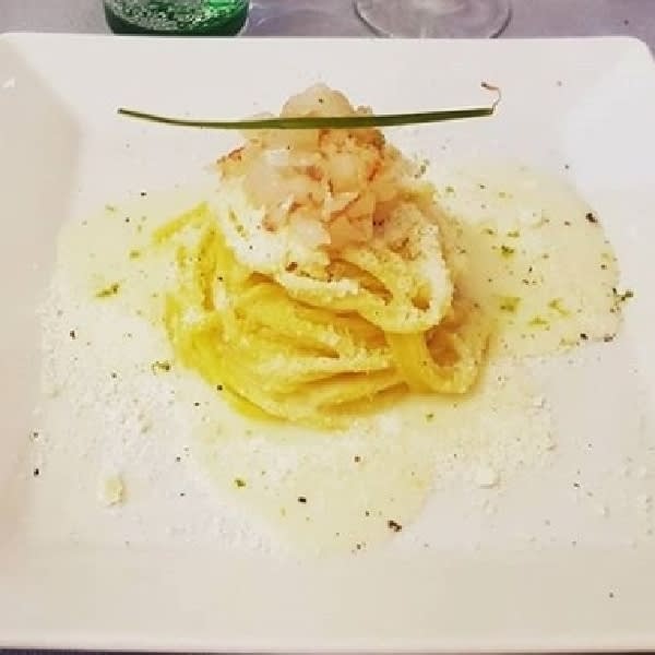 Tonnarelli cacio e pepe con tartare di gamberi e lime - Rossomattone, Rome