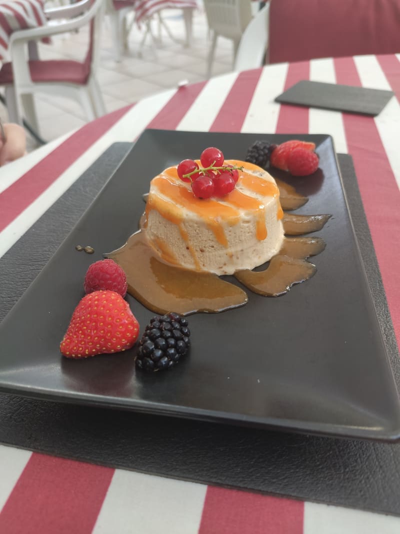 nougat glacé au miel d'amandier - La Fontaine, Montigny-le-Bretonneux