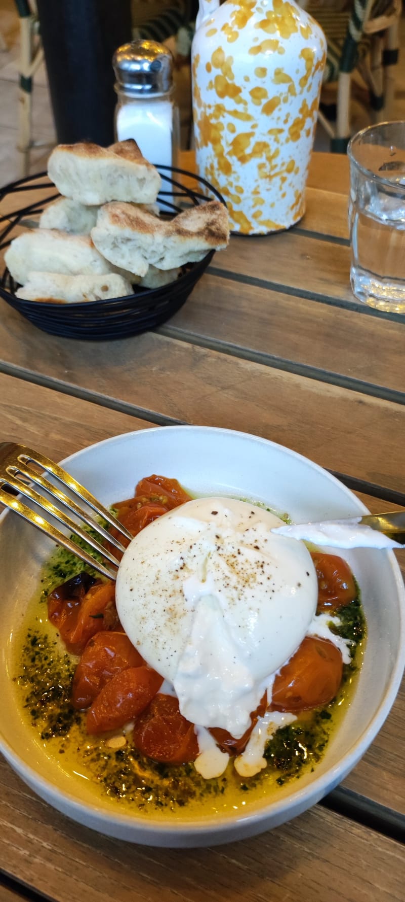 Burrata pugliese al pomodoro - Bianca, Paris