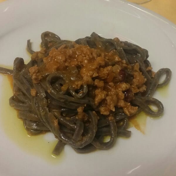 tagliatelle ai mirtilli con ragù d'anatra - Lo Stravagante, Florence