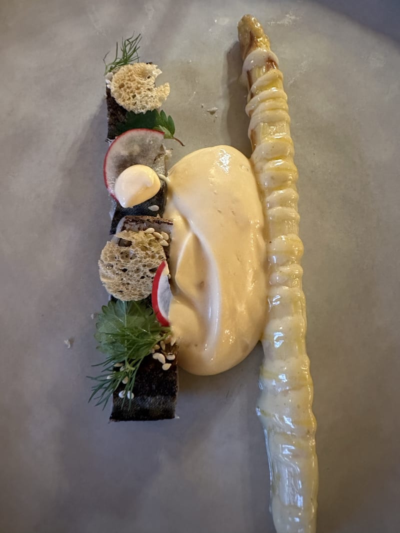 Asperge blanche, mayonnaise jalapeño, maquereau en escabèche - Maison Kieny