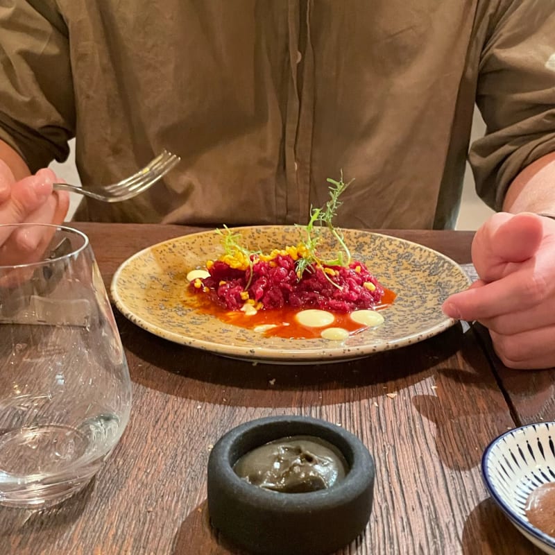 Manzo crudo con succo di peperoni  -  Creta Osteria, Cortona