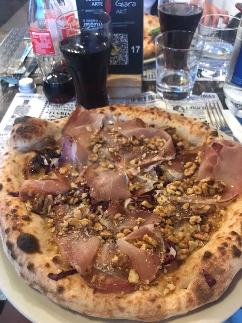 Pizza con speck, cipolla e noci  - Pizzeria Napoletana La Giara Art, Gallipoli