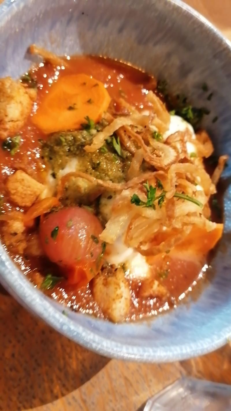 Midi Minuit Confluence in Lyon Restaurant Reviews, Menu and Prices