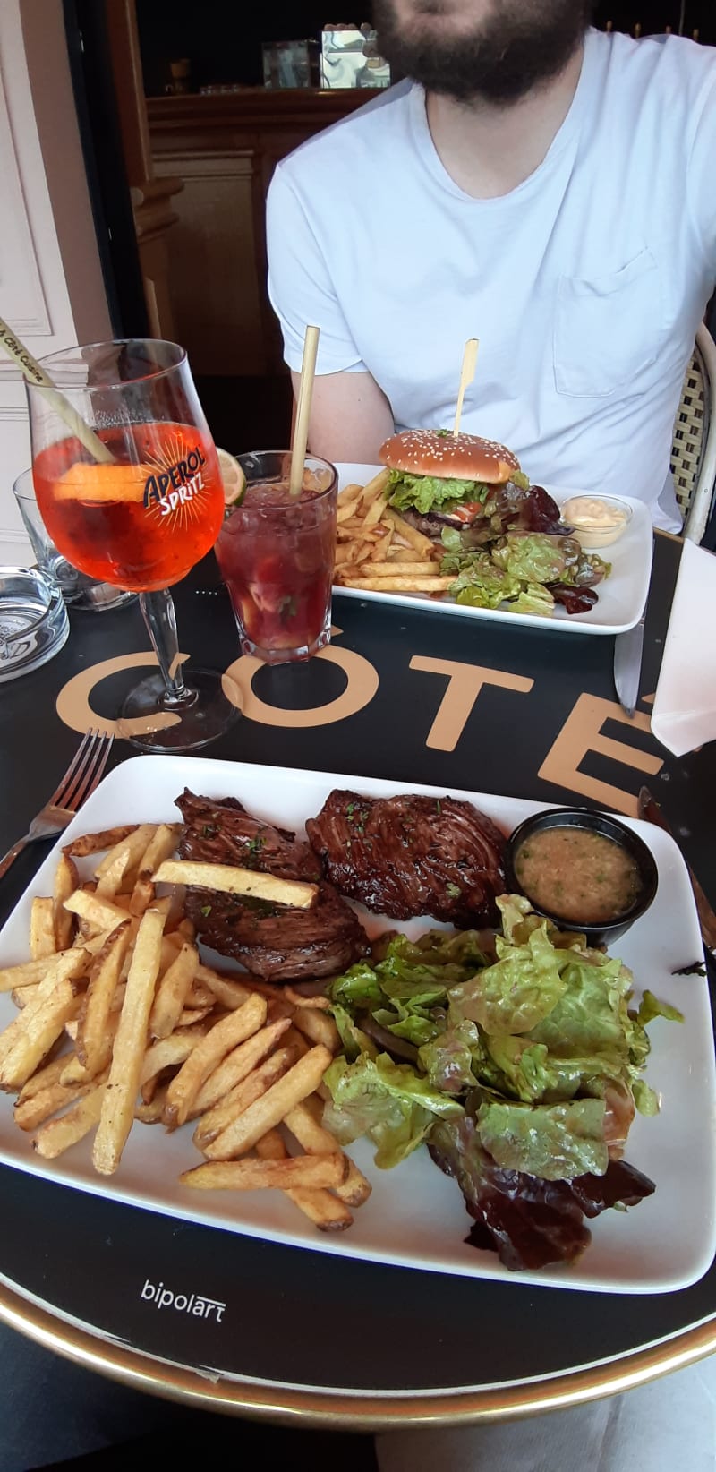 Burger et onglet - Côté Café et Côté Cuisine, Montgeron