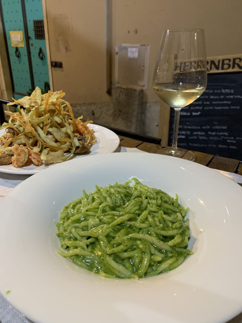 Trofie al pesto  - La Cantina Clandestina, Genoa