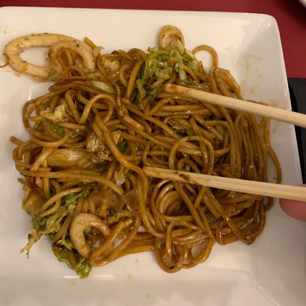 Yakisoba con marisco - La Japonesa Sushi Bar, Badalona