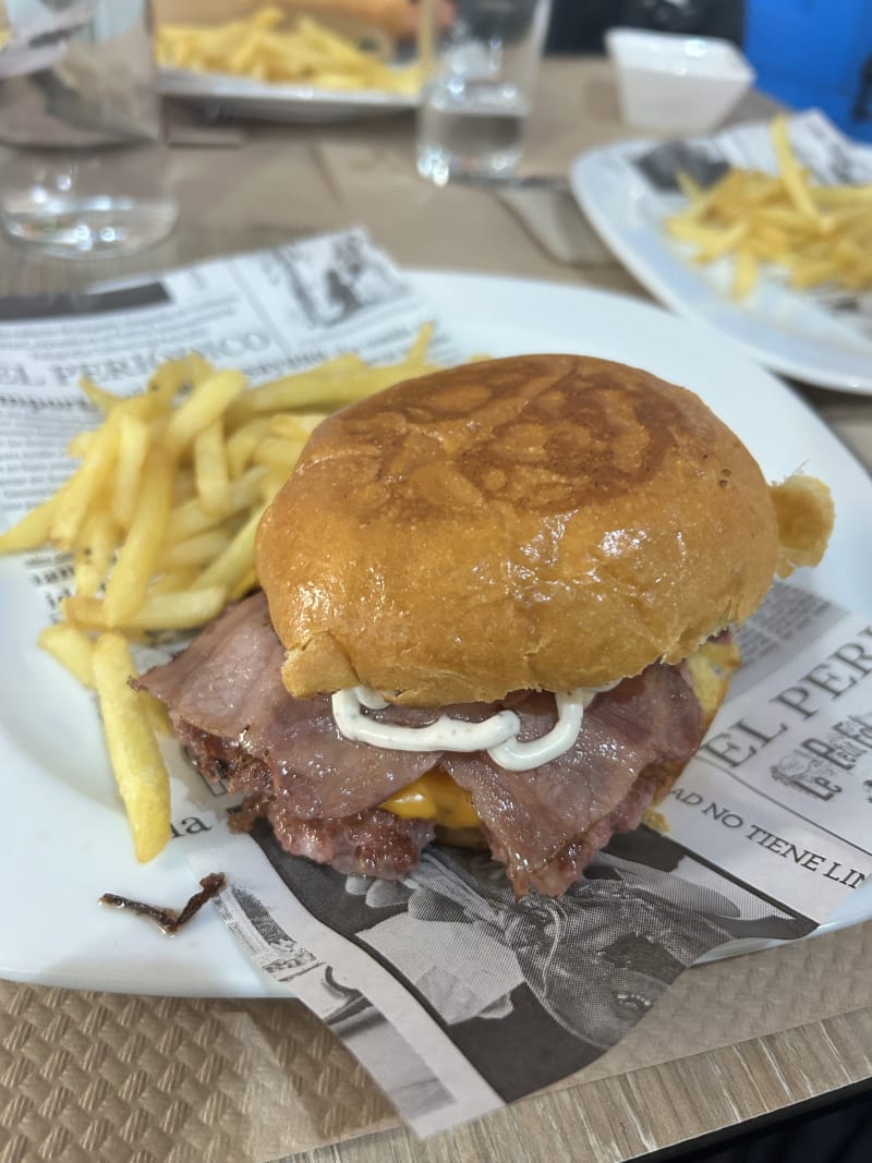 Luna de Alberdi Burger Bar, Alicante