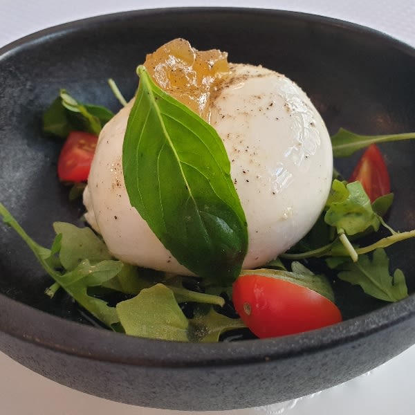 Burrata à la confiture de tomate - Hector, Paris