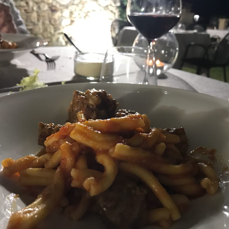 Caserecce con ragù a base di carne di suino nero - Pietra di Fonte