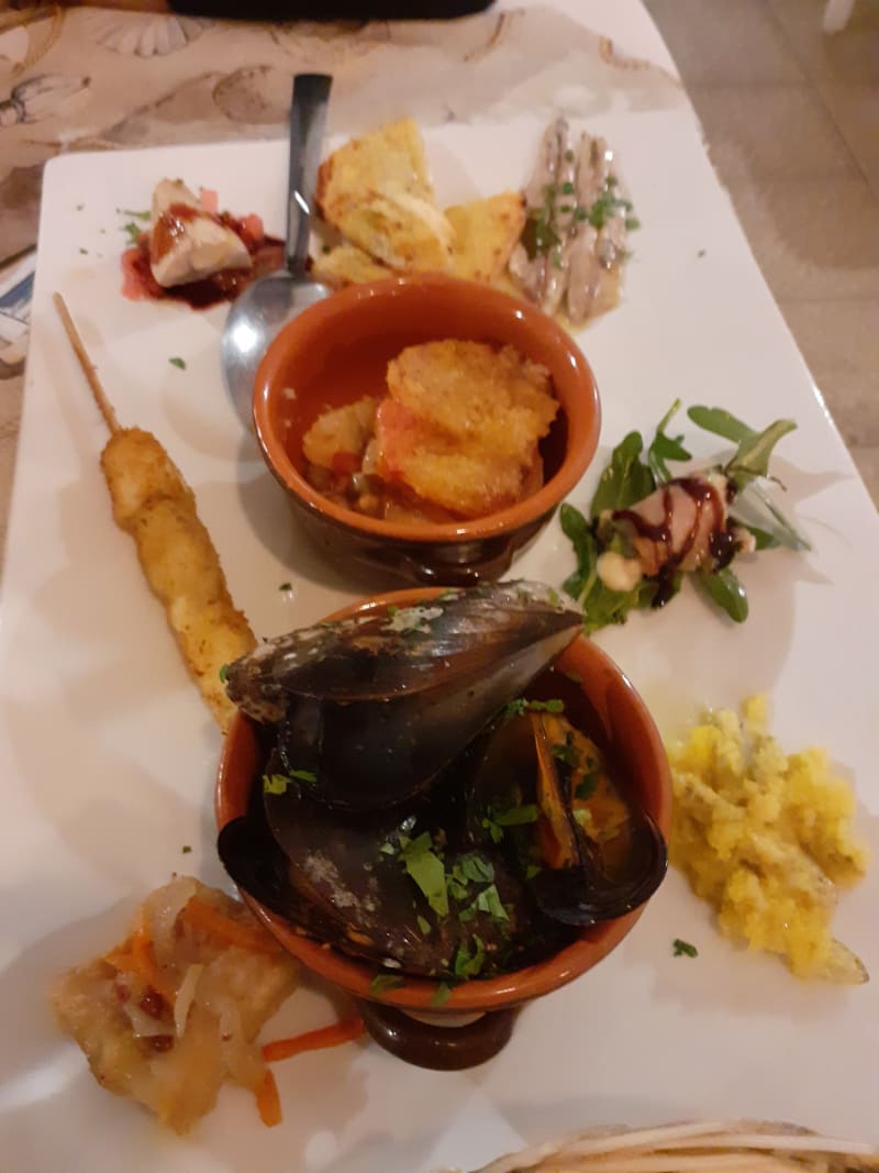 Antipasto cotto di mare del pescato del giorno - Scialài Trattoria