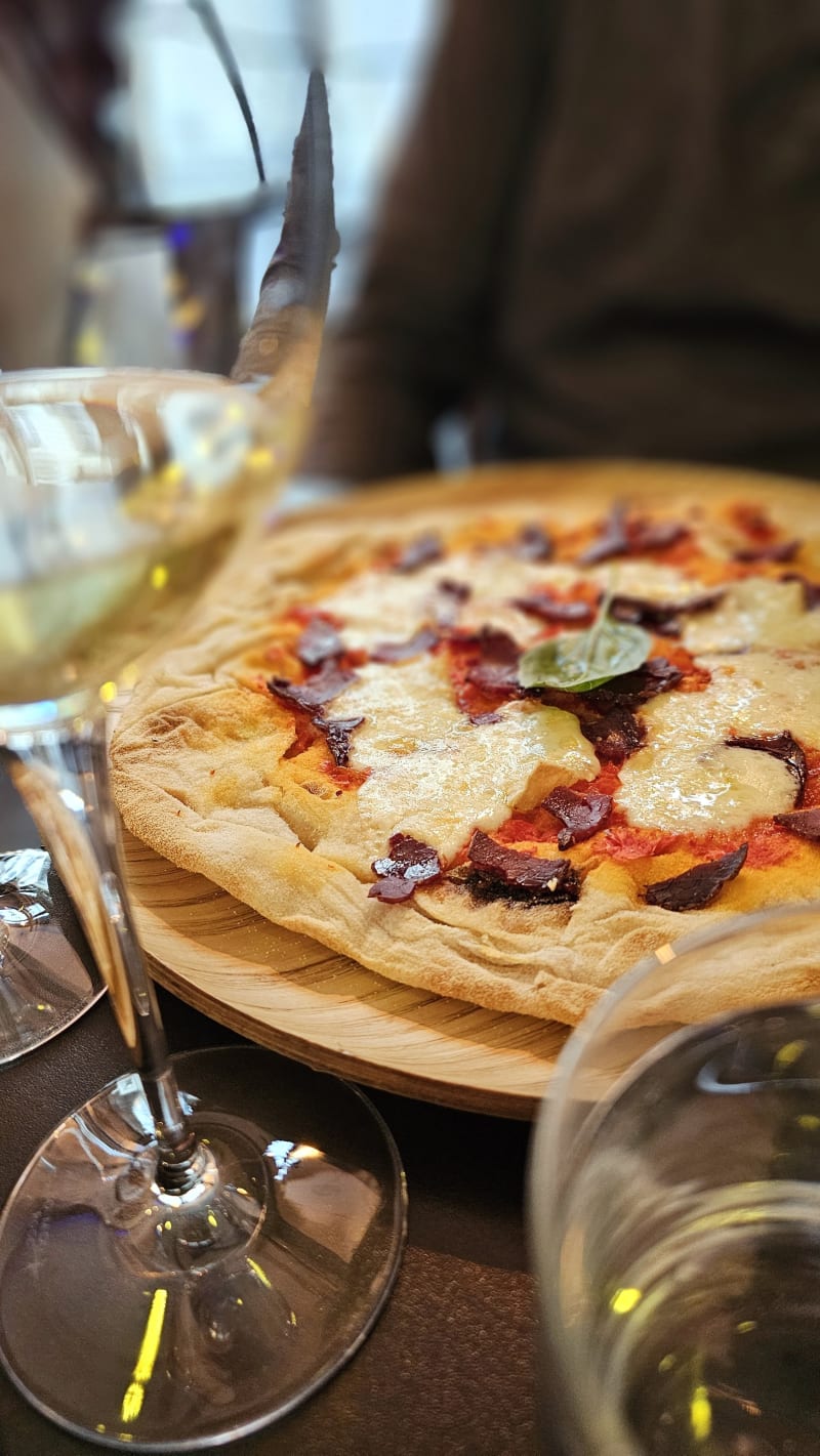 LA CAVA VOLTINI, Paris