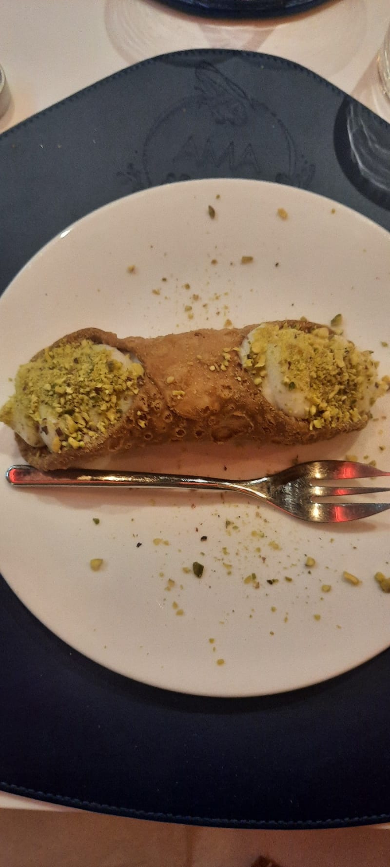 Cannolo siciliano - Ama Bistrot